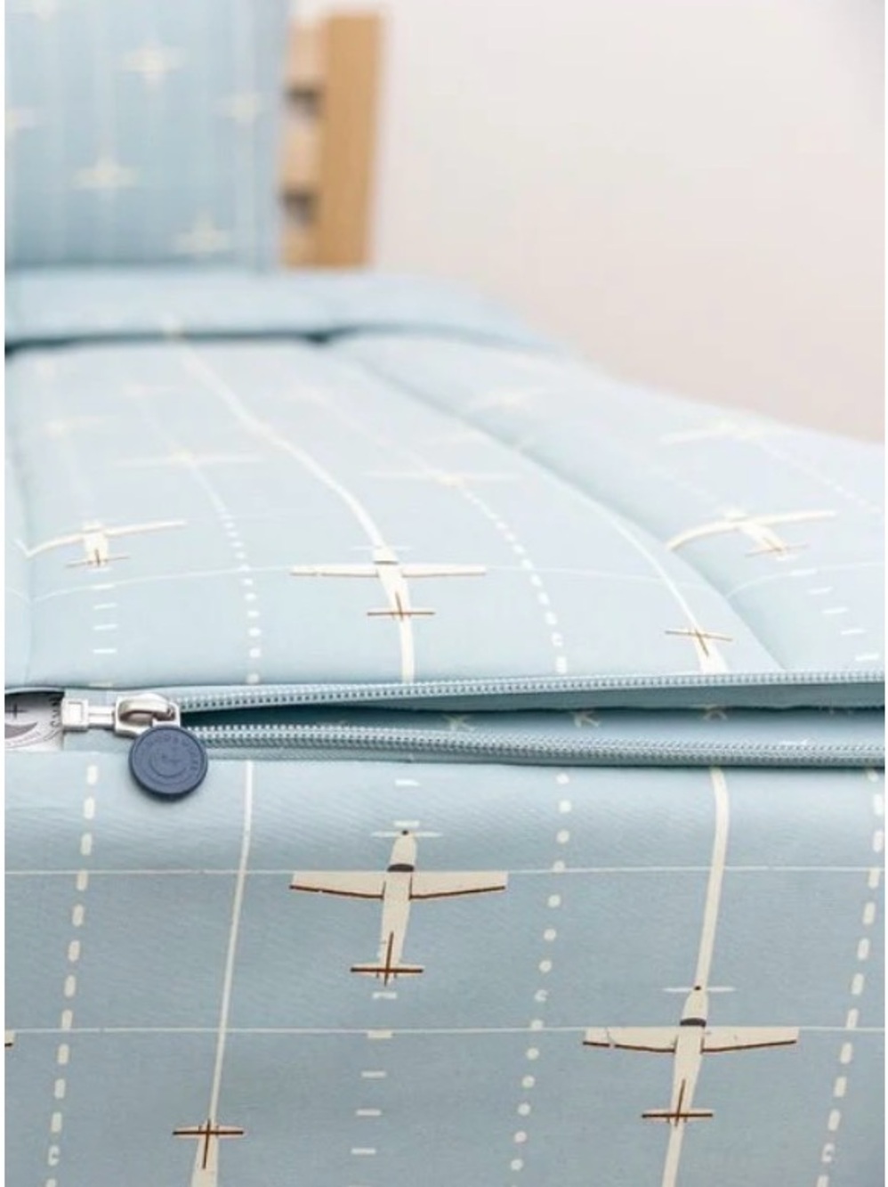 Full size zippered bedding (take flight)